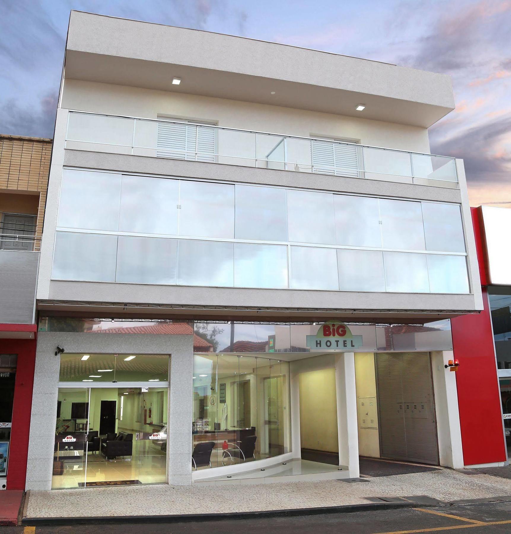 Big Hotel Araguari Exterior foto